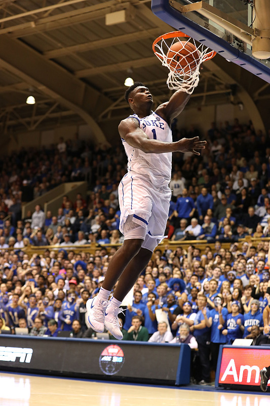  鹈鹕状元锡安遭遇左膝扭伤  